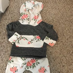 Hooded long sleeve 0/3 month shirt with pants